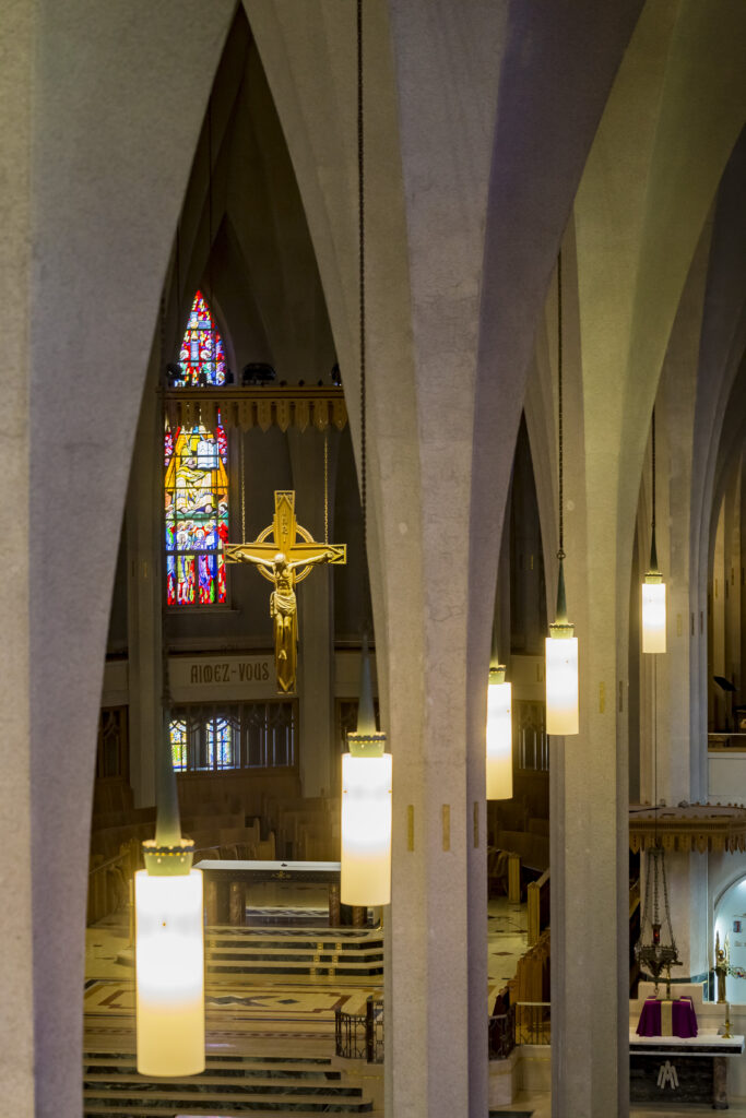 Une intention de messe apparaît au Semainier paroissial et est dite lors de la célébration.  Elle peut être faite pour des personnes défuntes ou pour des personnes bien vivantes.